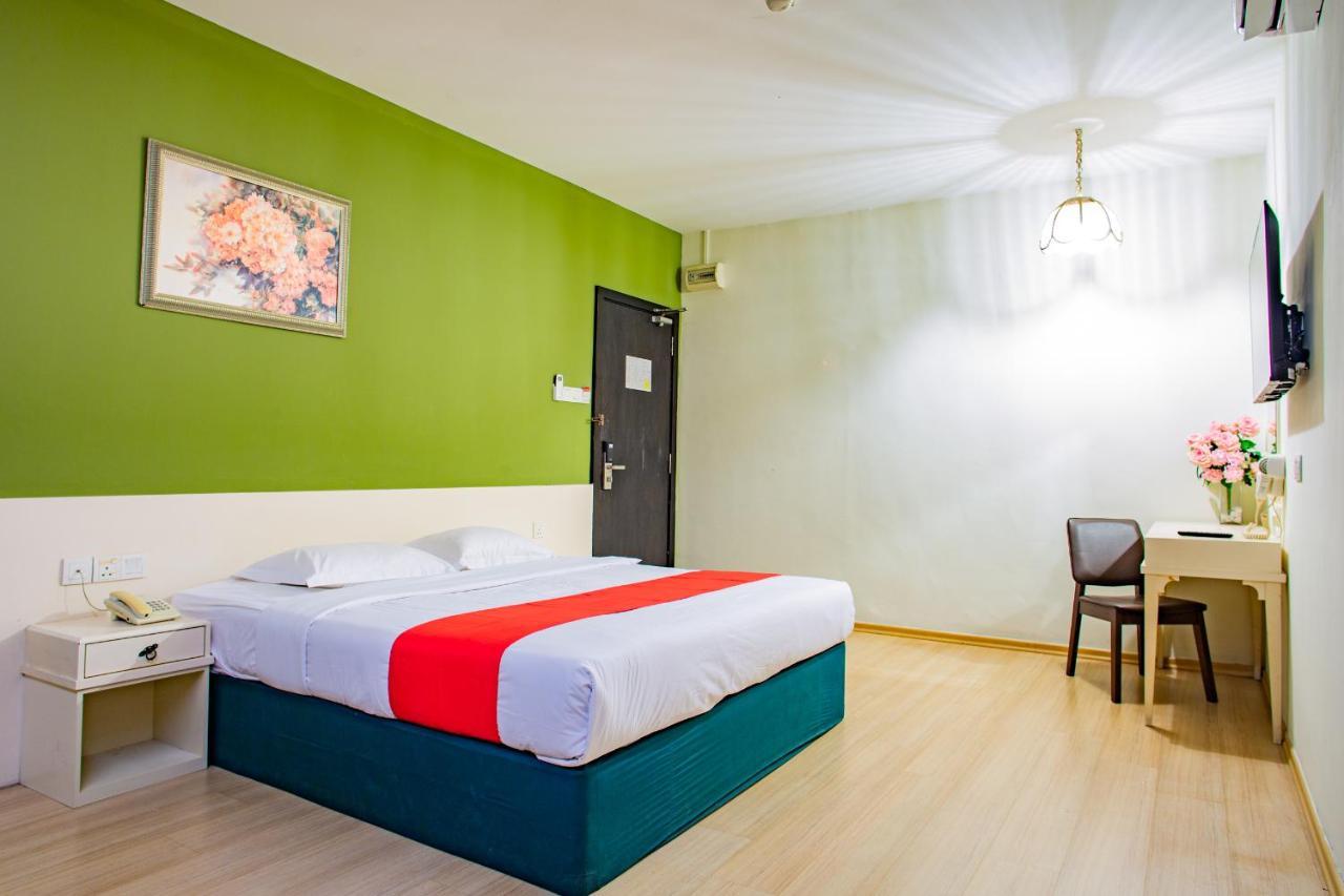 Hotel 101 Permas Jaya Johor Bahru Extérieur photo
