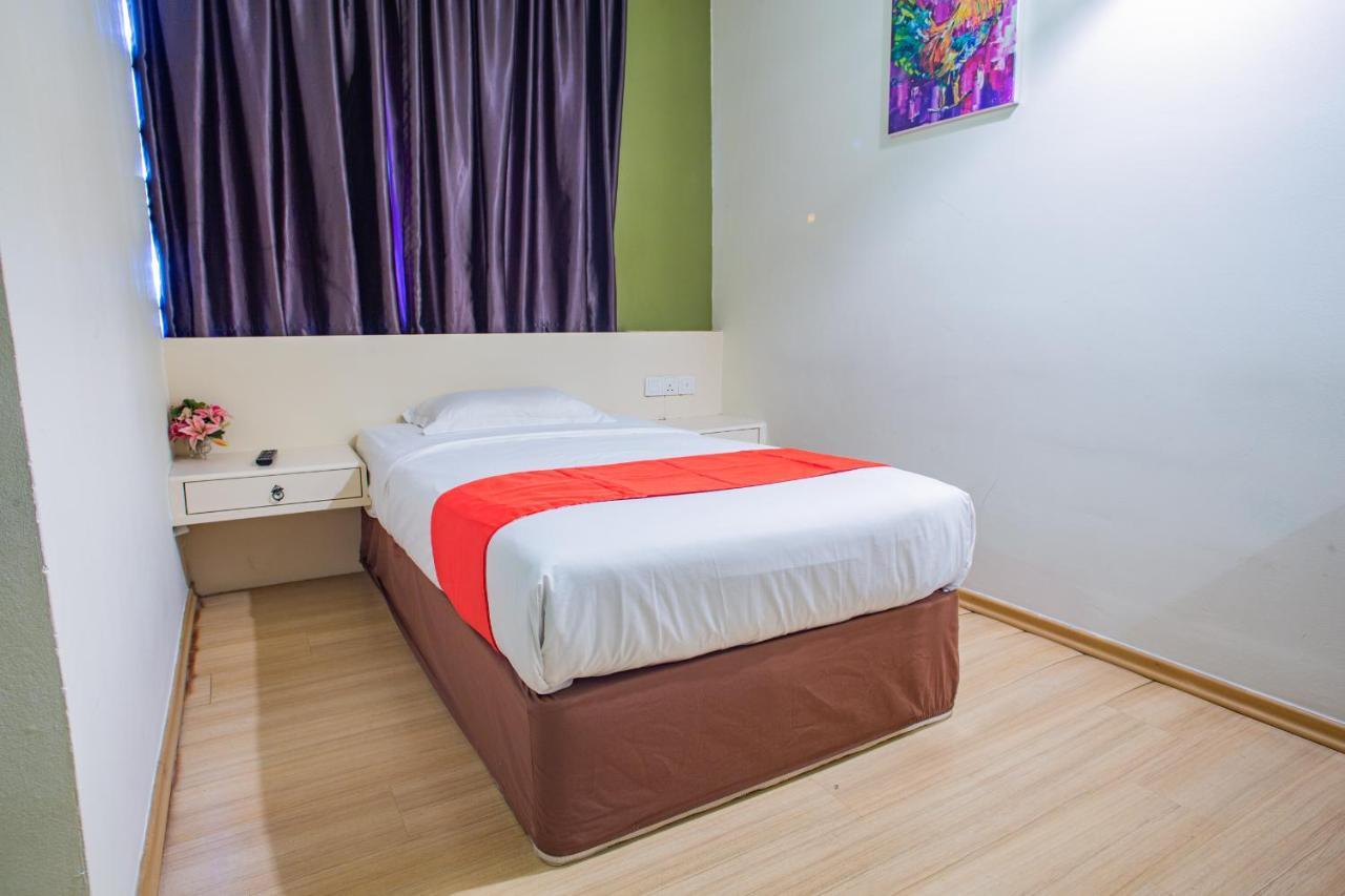 Hotel 101 Permas Jaya Johor Bahru Extérieur photo