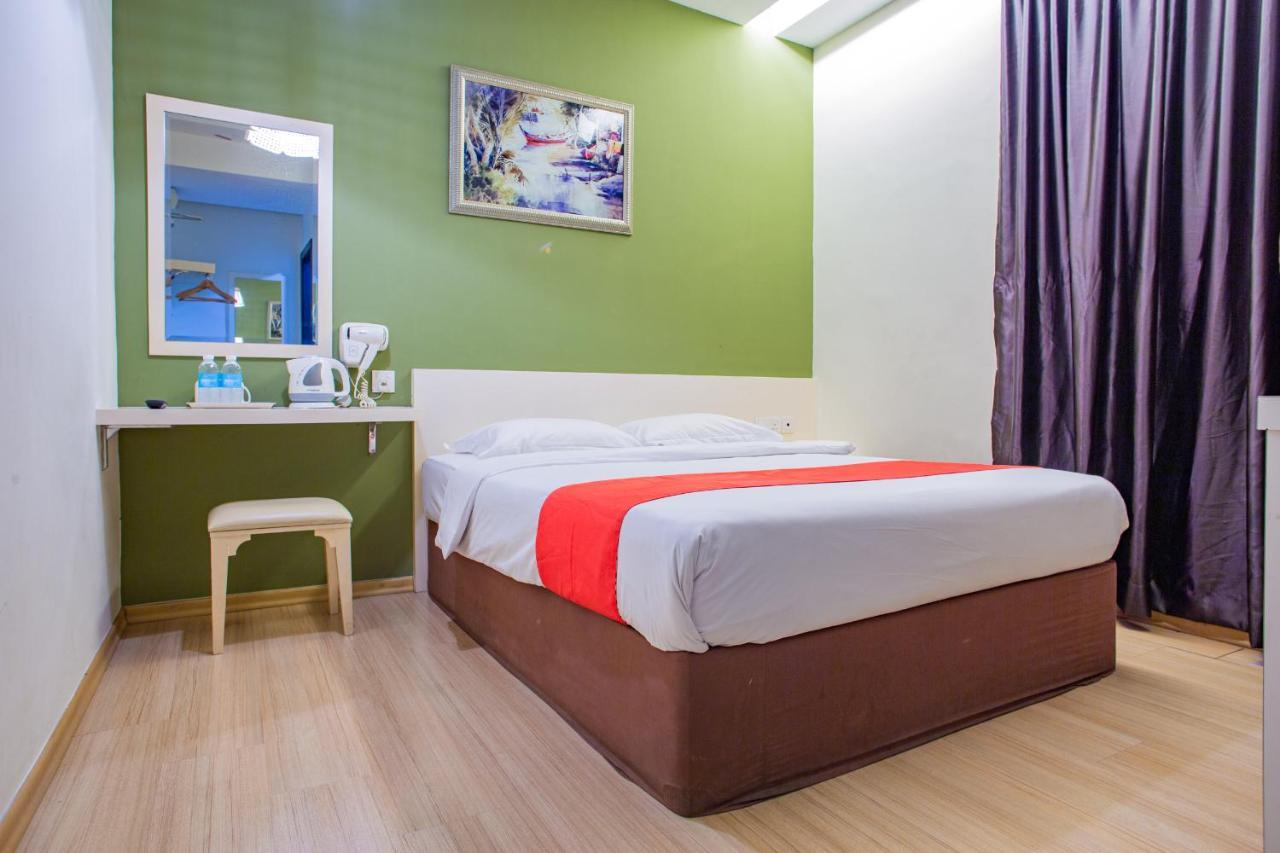 Hotel 101 Permas Jaya Johor Bahru Extérieur photo