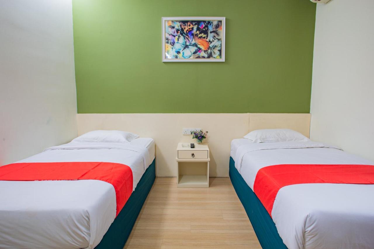 Hotel 101 Permas Jaya Johor Bahru Extérieur photo