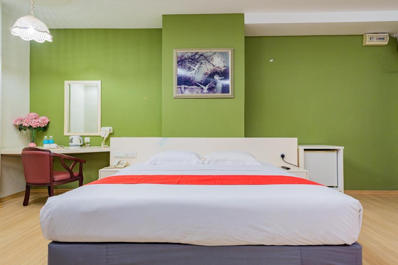 Hotel 101 Permas Jaya Johor Bahru Extérieur photo