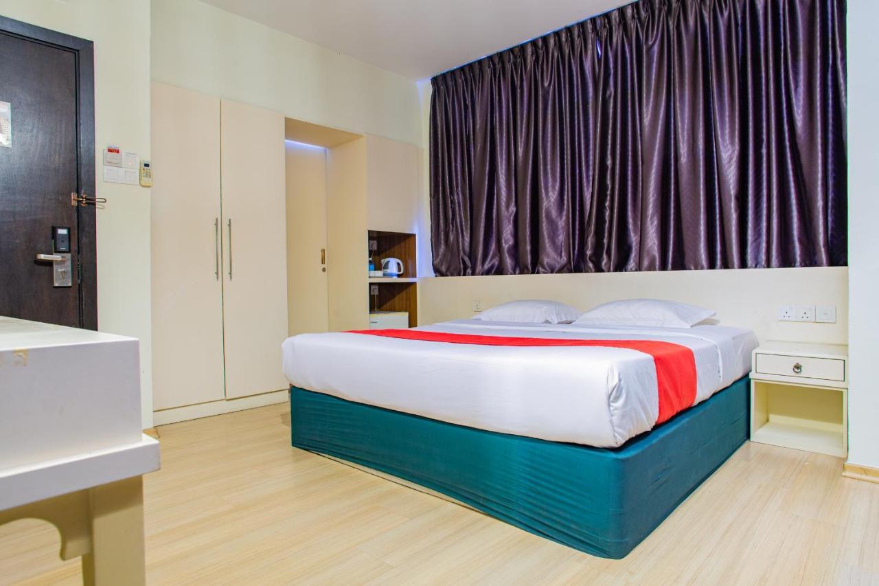 Hotel 101 Permas Jaya Johor Bahru Extérieur photo